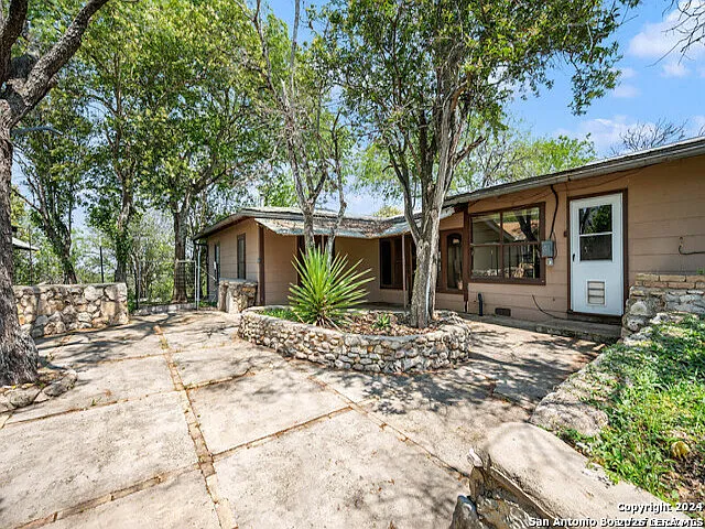932 Toepperwein Rd — Photo 15