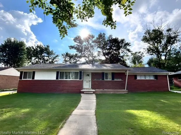 22909 Mayfield Ave, Farmington, MI 48336