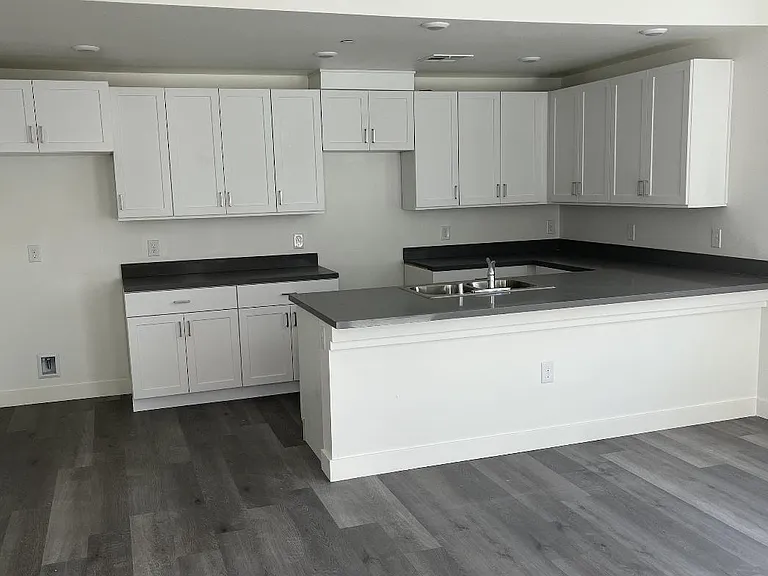 8021 W Vegas Dr — Photo 5