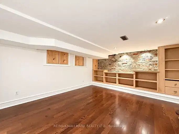 2 bed, 2.0 bath, 900 sqft, $3,500 — Photo 2