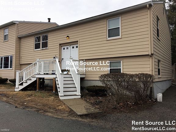 18 Lyons St. Watertown Shared Unit Photo 5
