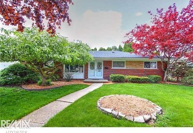 のん 23106 N Rosedale Ct, Saint Clair Shores, MI 48080 | Zillow