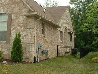 2nd image of 50532 Valderama Ln