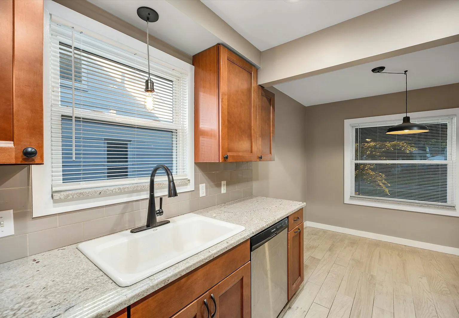 229 De Villen Avenue — Photo 2