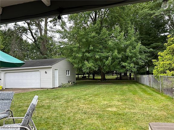 4th image of 24269 Ambour Dr