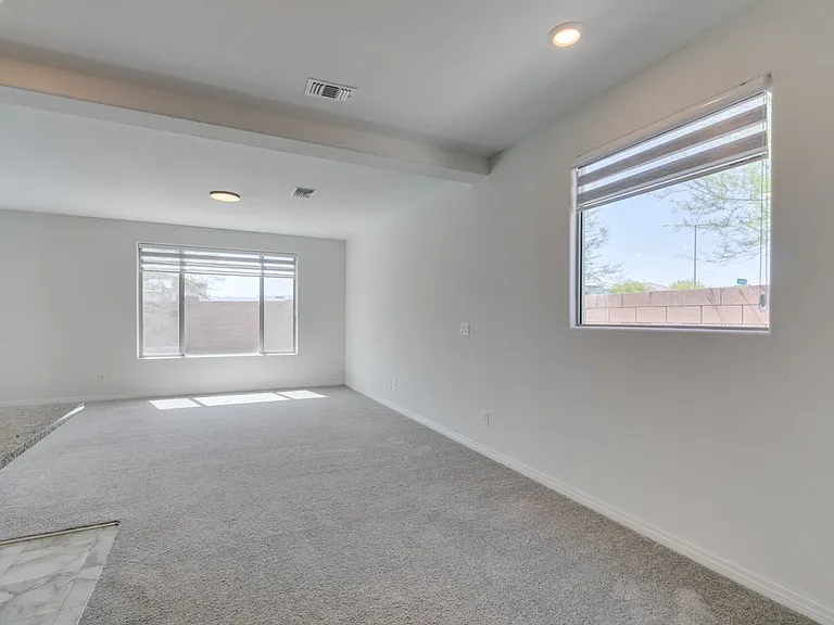 10303 Dallington St — Photo 5