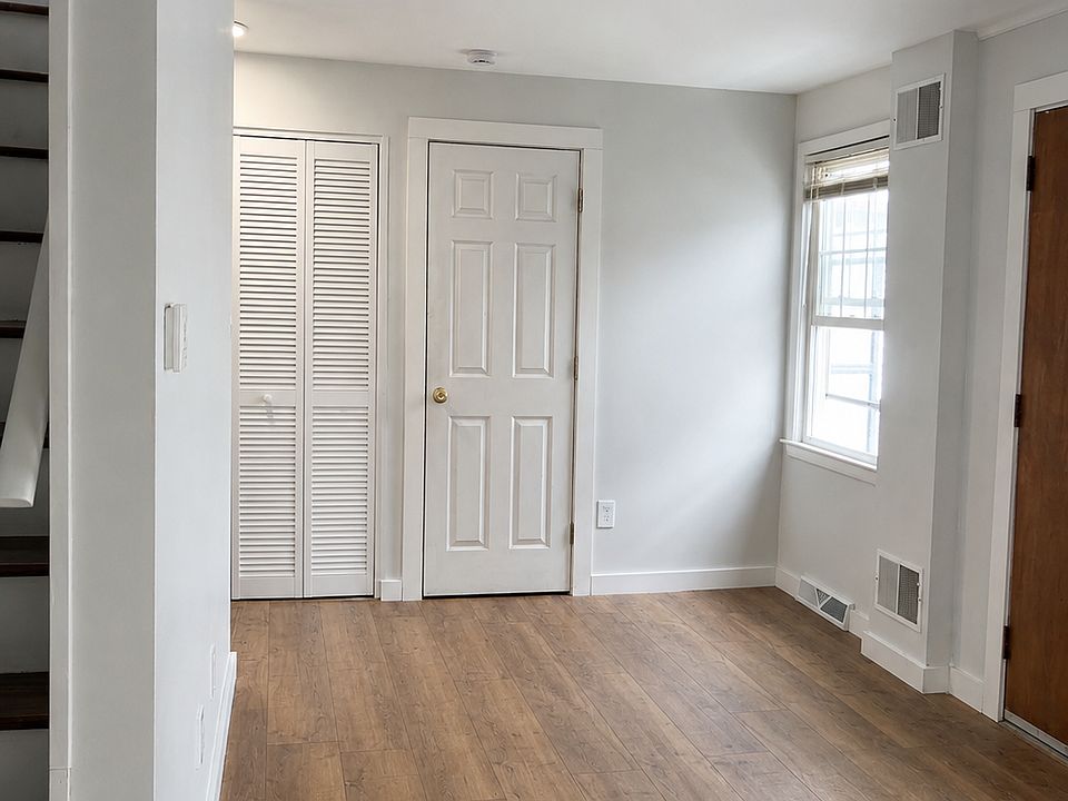 1st image of 1902 Delaware Ave #B