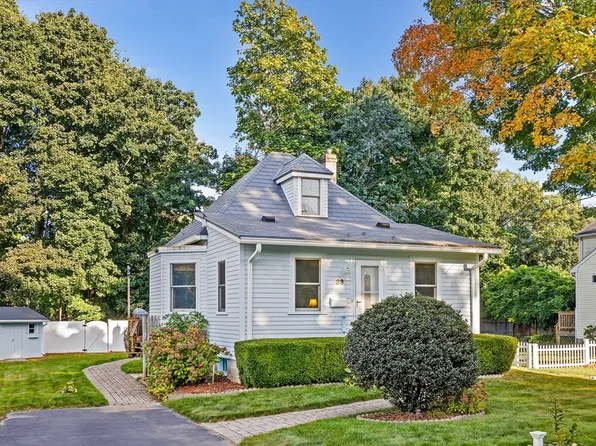 33 Parnell St, Millis, MA 02054