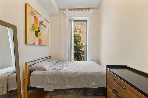 Sold by Ian K. Katz Residential | media 12