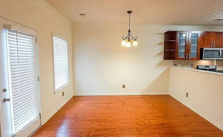 1587 River Main Ct — Photo 6
