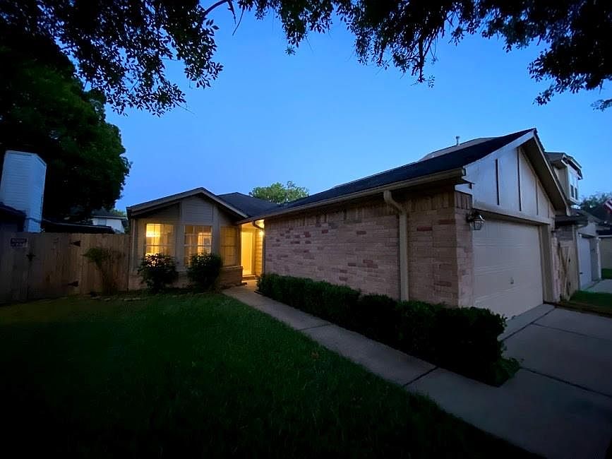 1st image of 16630 Vista Oak Dr