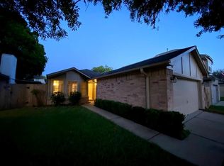 16630 Vista Oak Dr, Houston, TX 77073