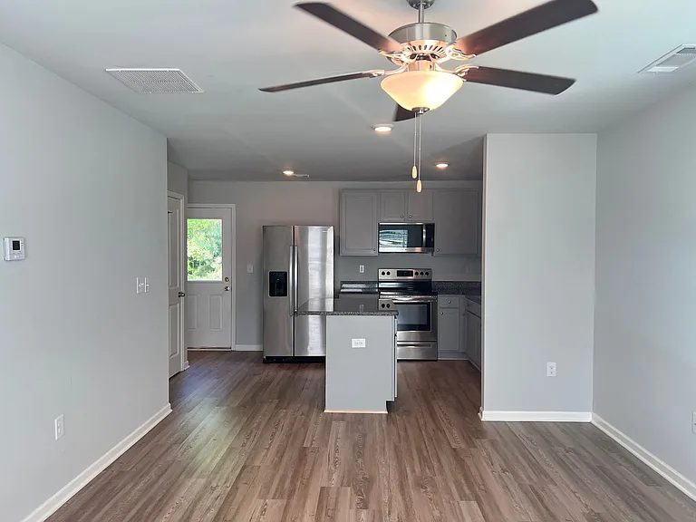 431 Camella Cir — Photo 3