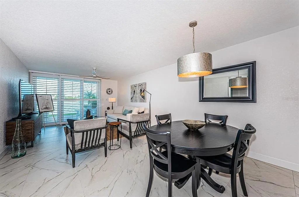 6083 Bahia Del Mar Cir — Photo 2
