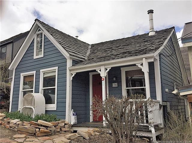 1st image of 36 Prospect Ave