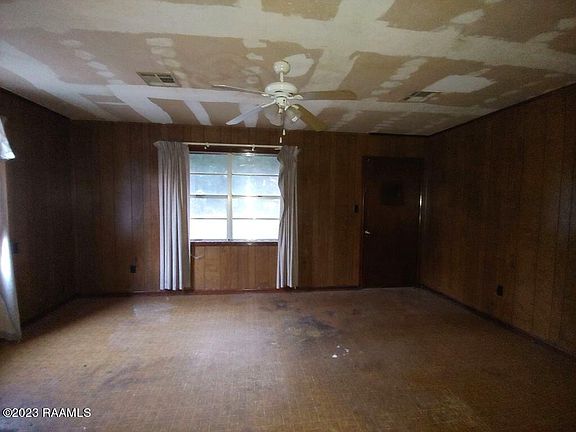3rd image of 242 Tulane Ave