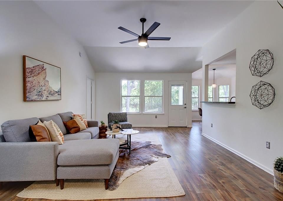 1st image of 6204 Garden View Dr
