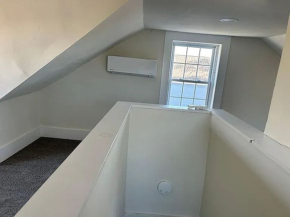 2nd image of 519 Jefferson St