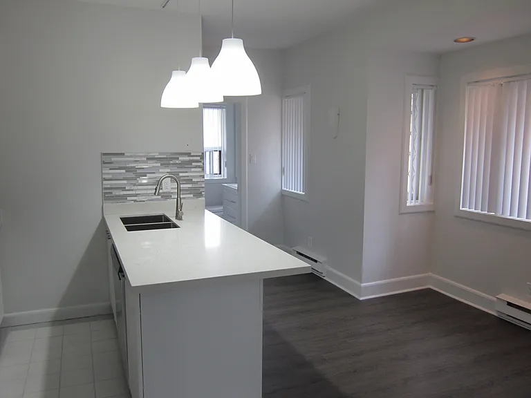 75 High Park Blvd #3 — Photo 3