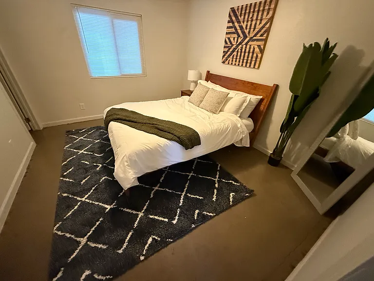 1421 E Roosevelt St #4 — Photo 11