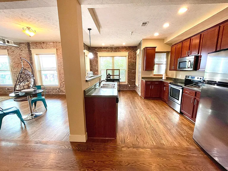 2934 Leavenworth St — Photo 120