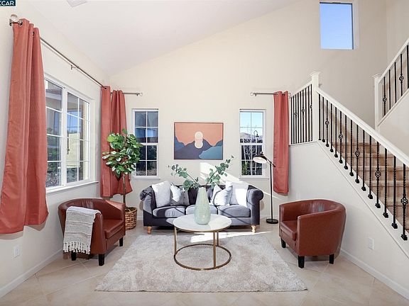 3rd image of 4704 Aster Ct