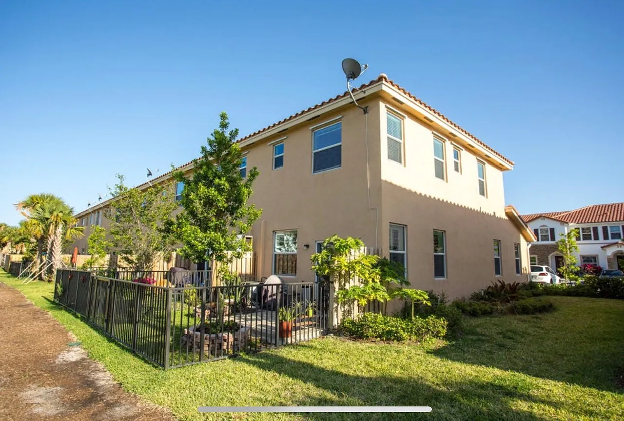 5295 Ashley River Rd — Photo 4