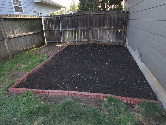  Back Yard Garden - Southern