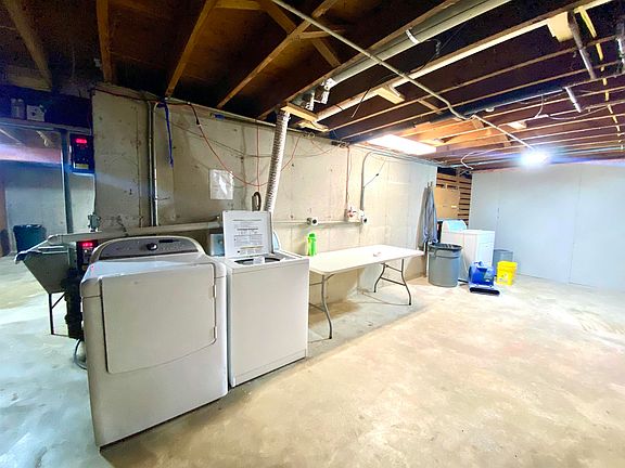 5th image of 5830 Balsam Rd