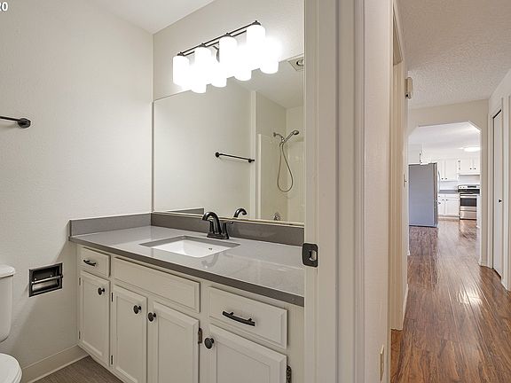 5th image of 903 NW 58th St