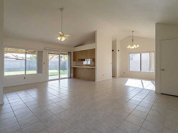 2nd image of 1051 E Sequoia Dr