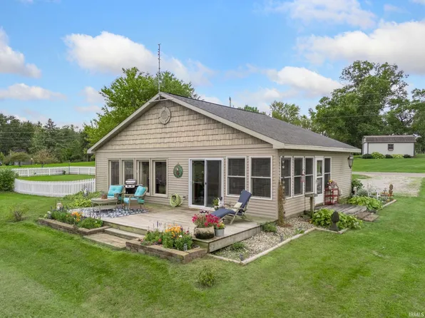 10552 S Hoosier Ave, Silver Lake, IN 46982