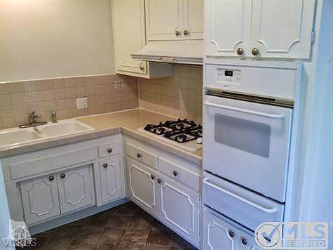 4th image of 19157 Ave Of The Oaks Unit B