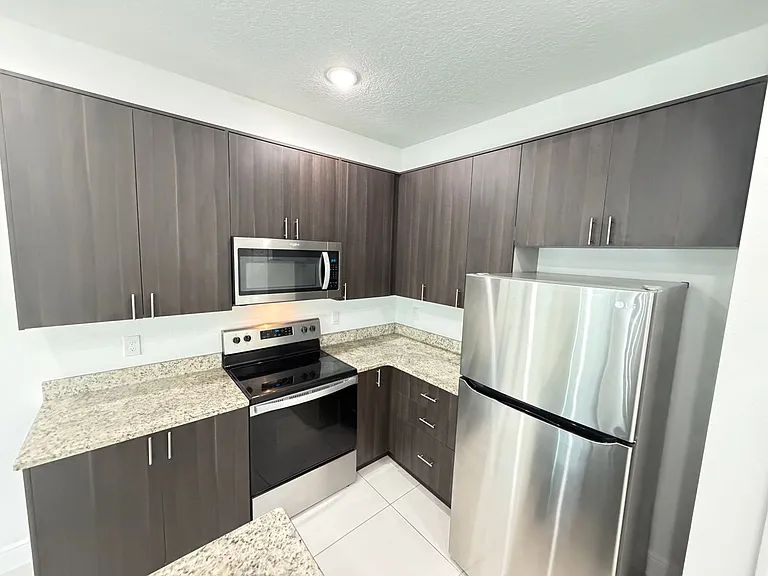 2481 San Filippo Dr SE — Photo 25