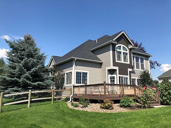 3rd image of 112 Essex Pl