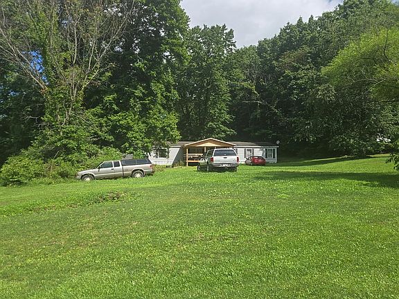 3rd image of 2699 Forest Ave