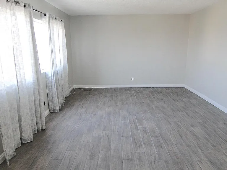 3247 W Century Blvd #8 — Photo 3