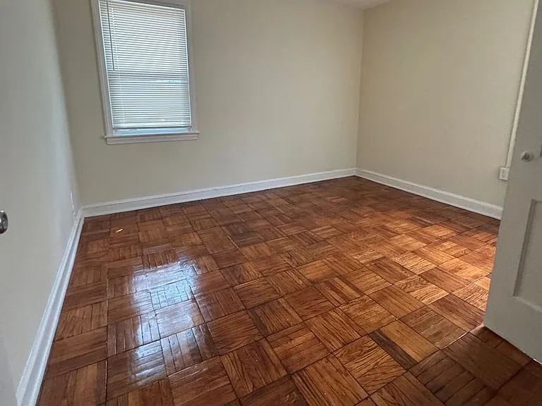 319 Anacostia Rd SE — Photo 6