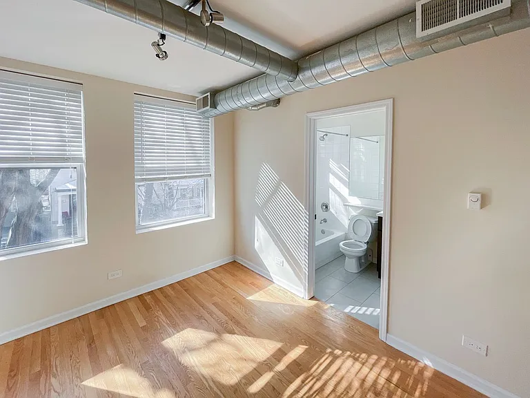 2520 W. Leland — Photo 19