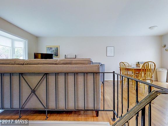 3rd image of 12 Meadow Ln