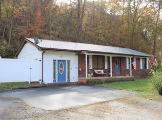 7500 Twin Fork Rd, Catlettsburg, KY 41129