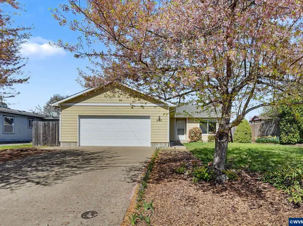 550 SE Hankel St, Dallas, OR 97338