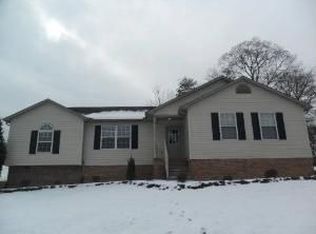 1953 Middlesettlements Rd, Maryville, TN 37801