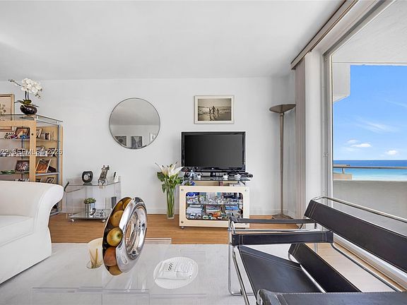 4th image of 465 Ocean Dr APT 1009