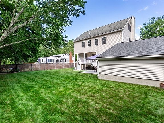 4th image of 4 Heritage Dr