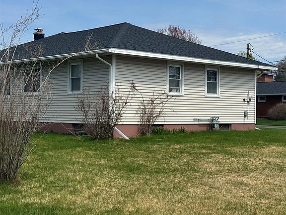 4th image of 23 Crestwood Avenue