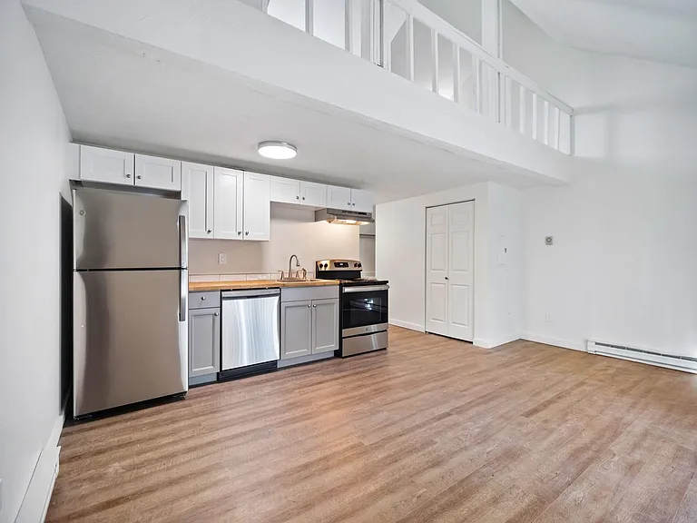 Regal Lofts — Photo 2