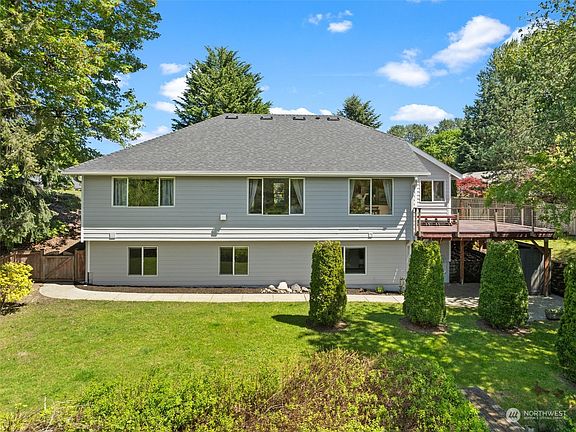 2nd image of 3993 Regatta Court