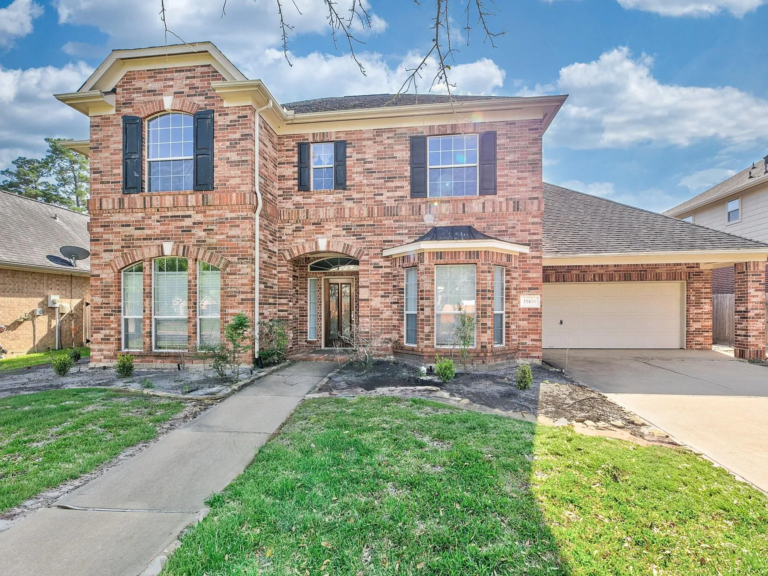 4 bed, 3.5 bath, 4347 sqft, $2,700 — Photo 4
