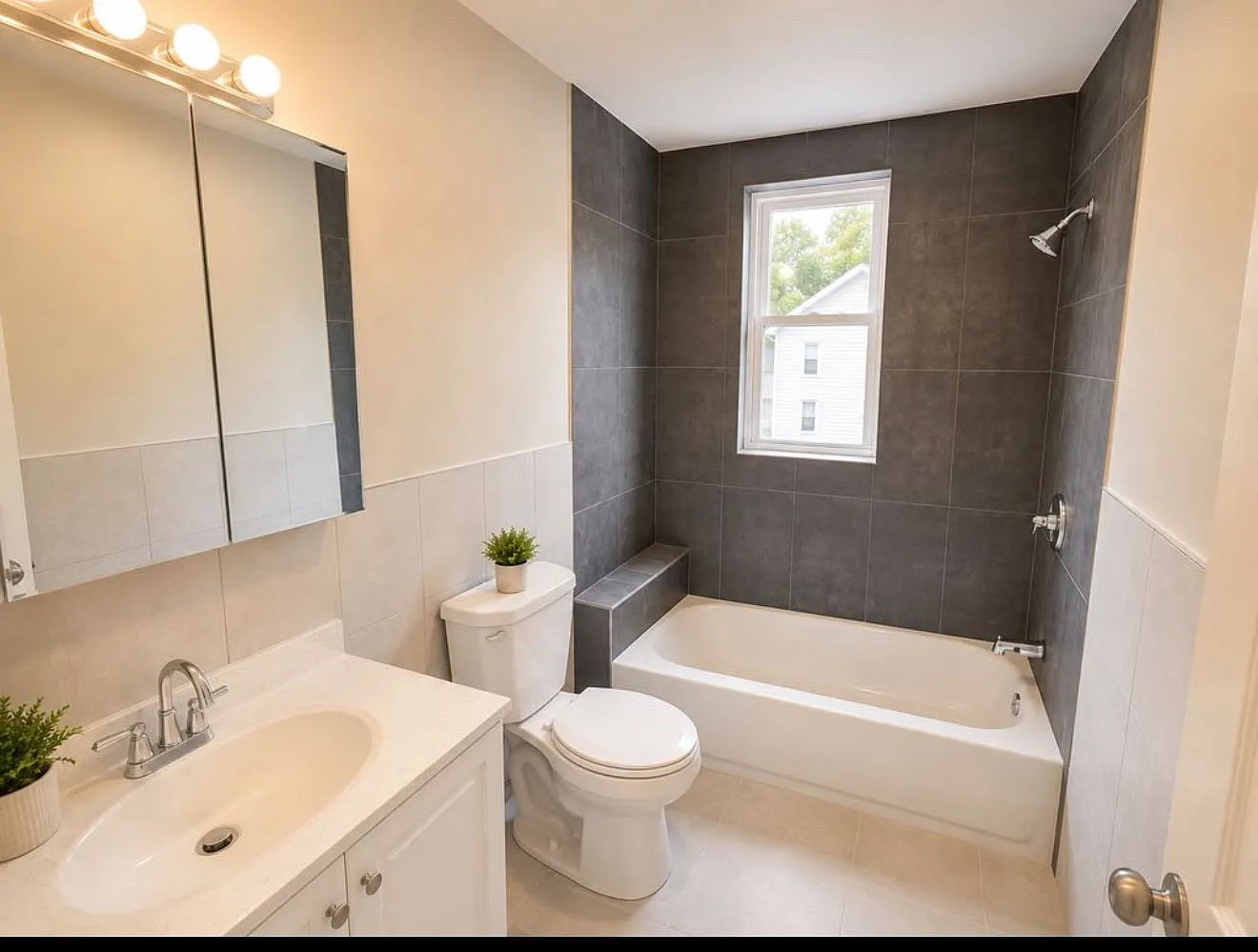 3 bed, $2,295 — Photo 2